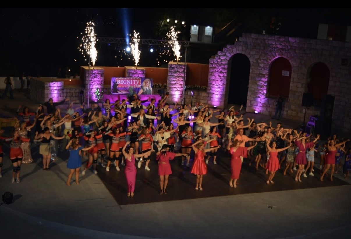 Παράσταση χορού της Begni Dance στην Σαλαμίνα